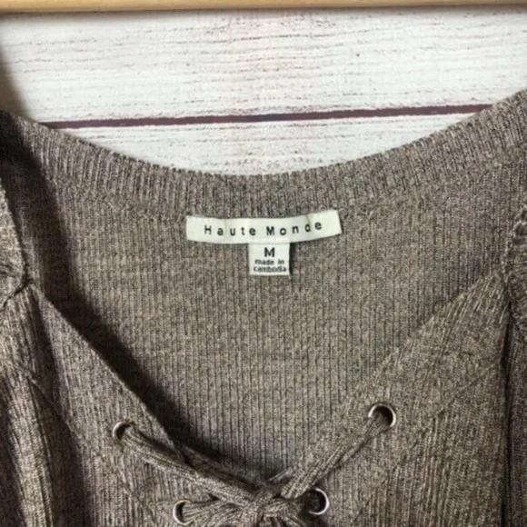 Haute Monde Cold Shoulder Lace Up Top M - Picture 5 of 5